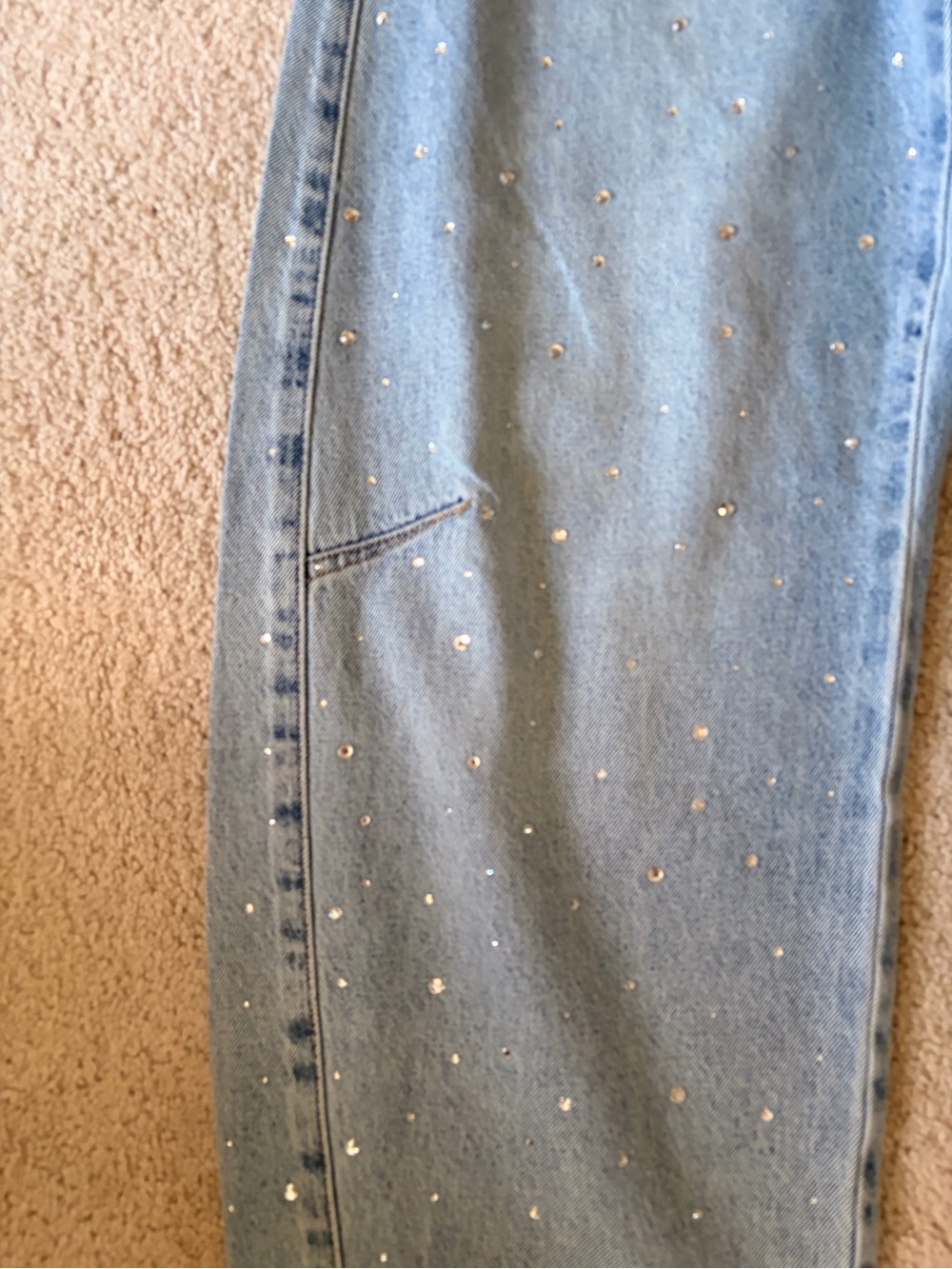 NWT Embellished ( front and back) Levi barrel Jeans - Picture 5 of 5